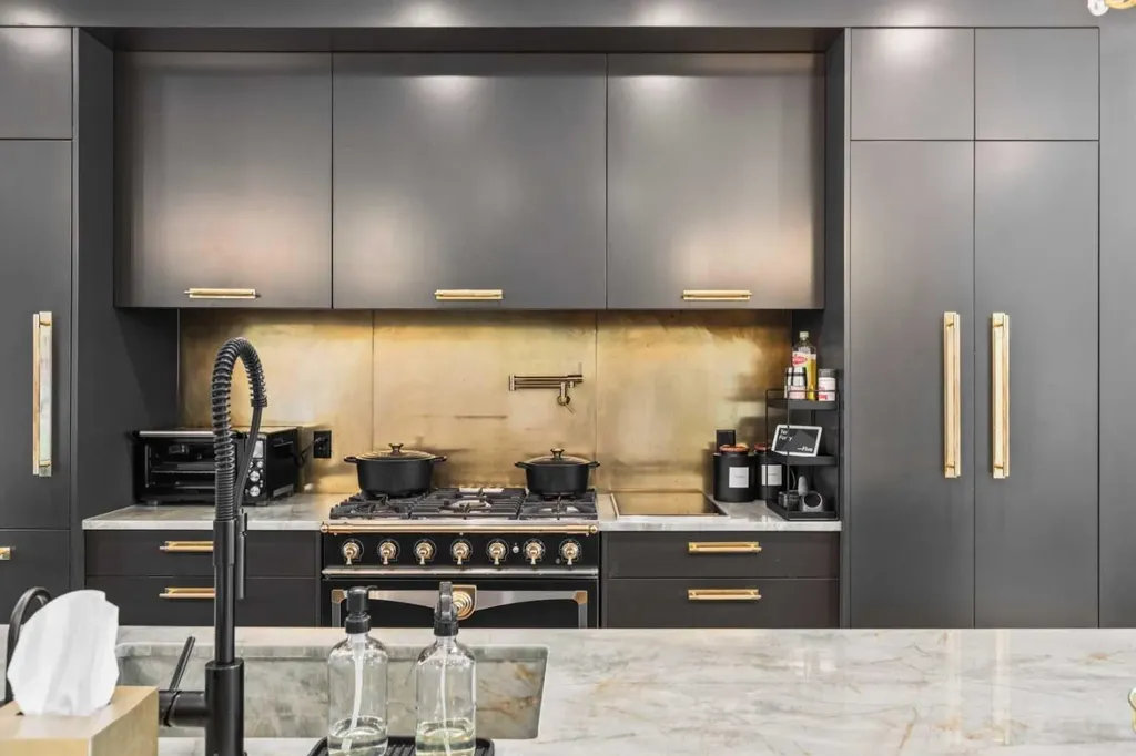 3813 1a Street SW Calgary AB T2S 1R4