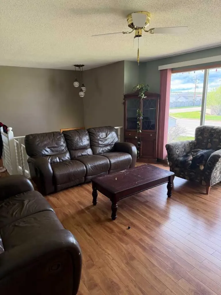 5311 50 Avenue Grimshaw AB T0H 1W0
