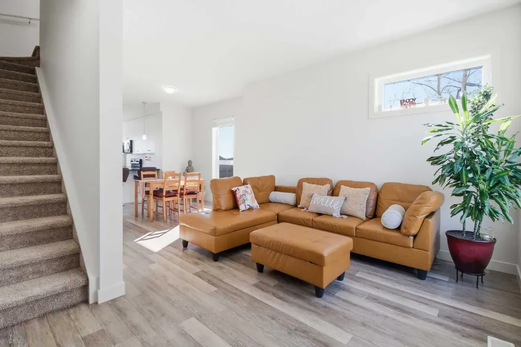 11 Evanscrest Mews NW Calgary AB T3P 0Y1