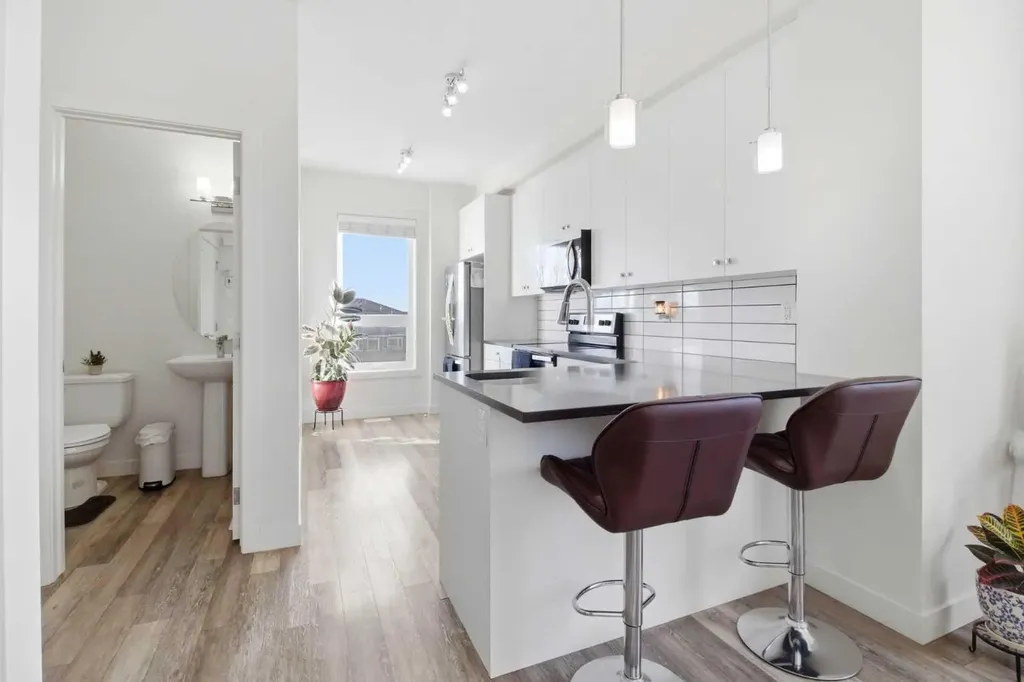 11 Evanscrest Mews NW Calgary AB T3P 0Y1