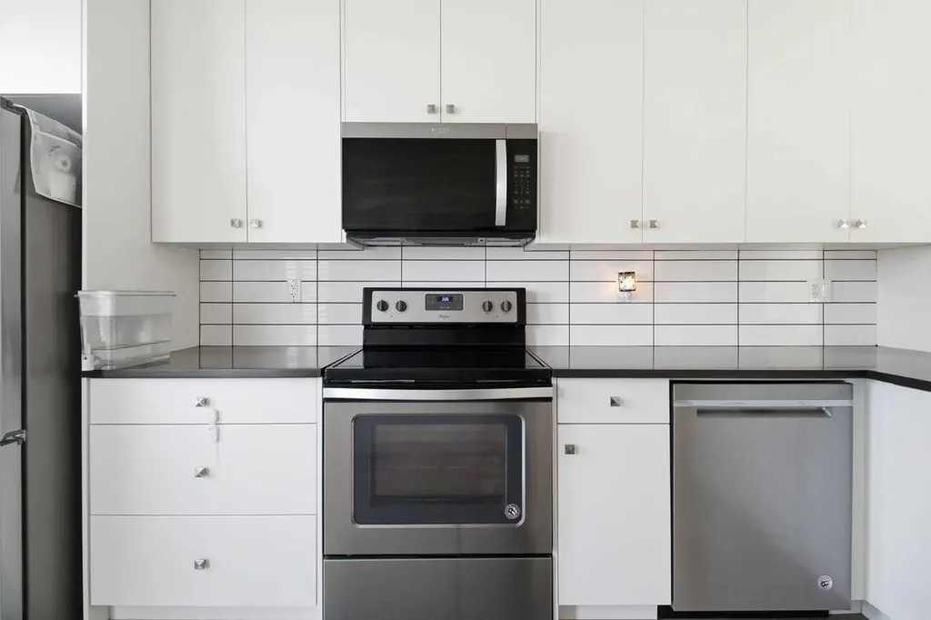 11 Evanscrest Mews NW Calgary AB T3P 0Y1