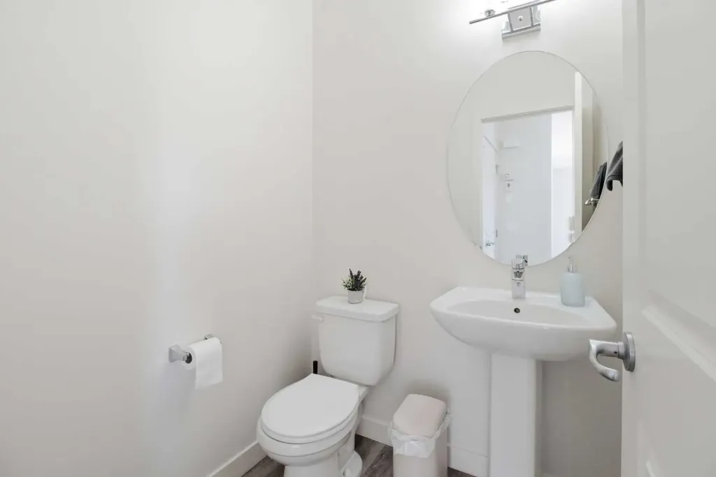 11 Evanscrest Mews NW Calgary AB T3P 0Y1