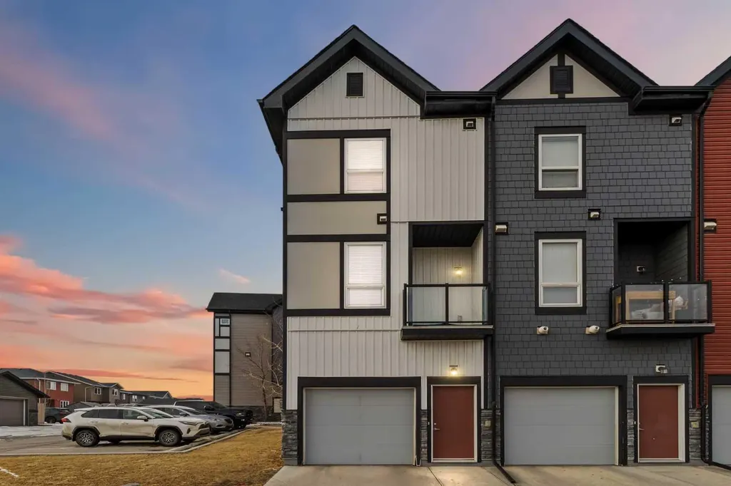11 Evanscrest Mews NW Calgary AB T3P 0Y1