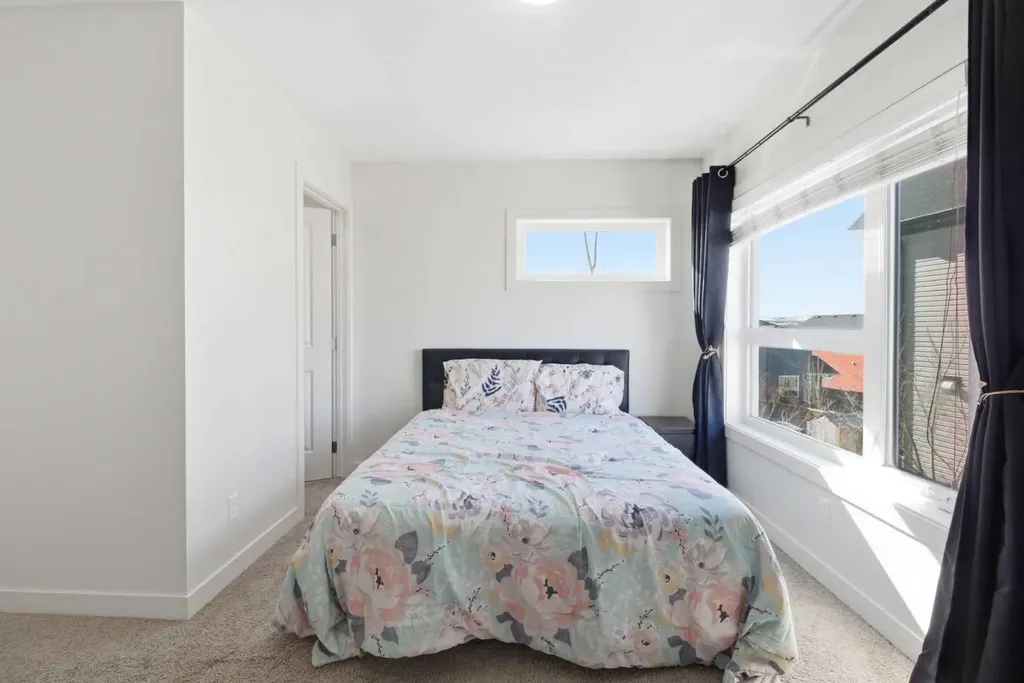 11 Evanscrest Mews NW Calgary AB T3P 0Y1