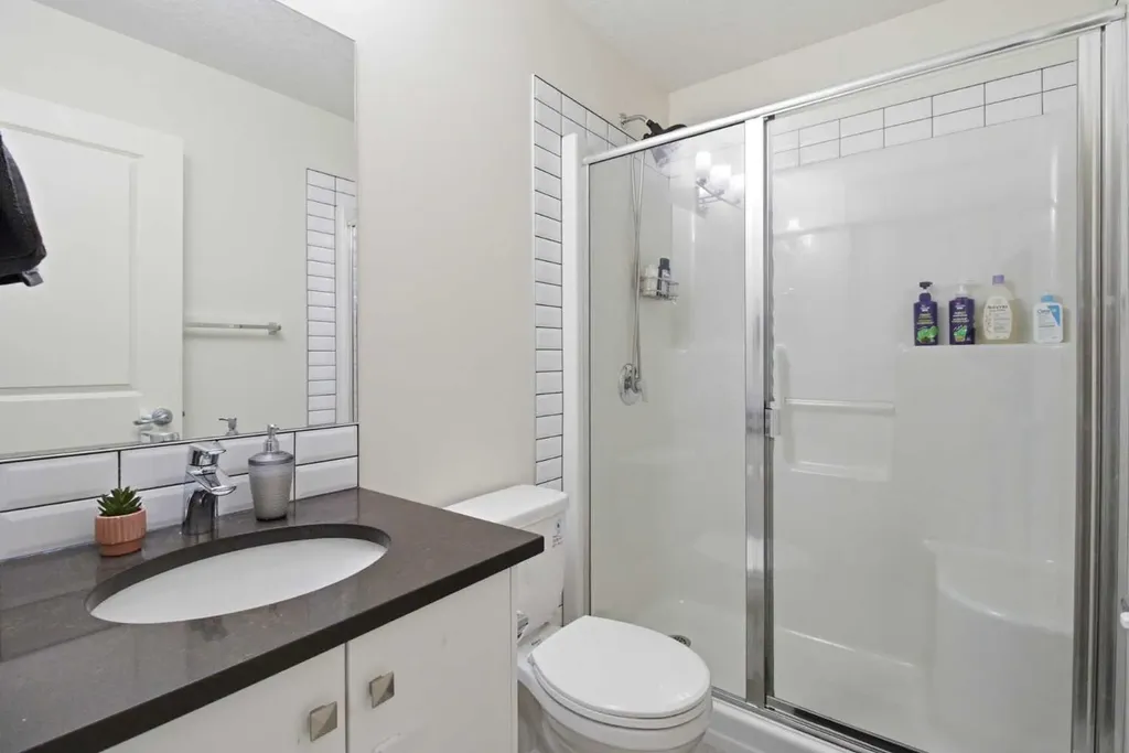 11 Evanscrest Mews NW Calgary AB T3P 0Y1