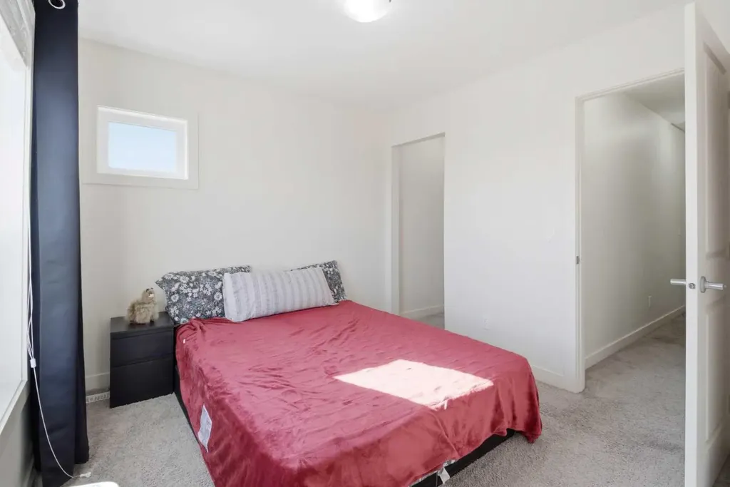 11 Evanscrest Mews NW Calgary AB T3P 0Y1