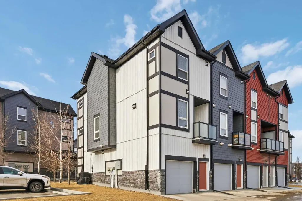 11 Evanscrest Mews NW Calgary AB T3P 0Y1