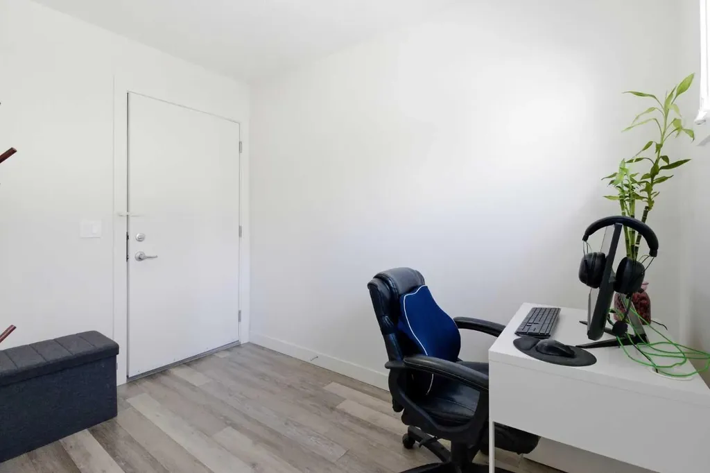 11 Evanscrest Mews NW Calgary AB T3P 0Y1