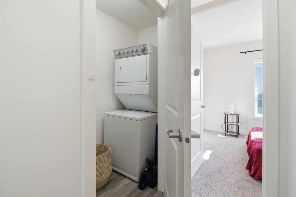 11 Evanscrest Mews NW Calgary AB T3P 0Y1