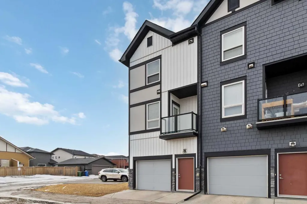 11 Evanscrest Mews NW Calgary AB T3P 0Y1