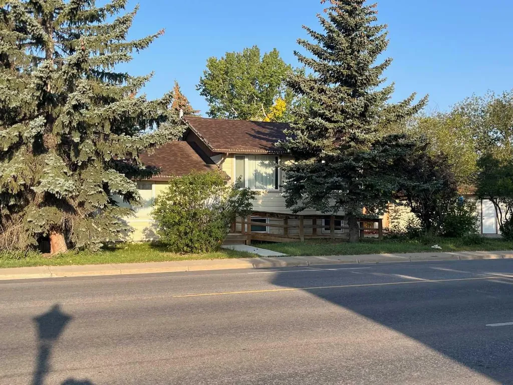 309 Main Street NW Airdrie AB T4B 1E2