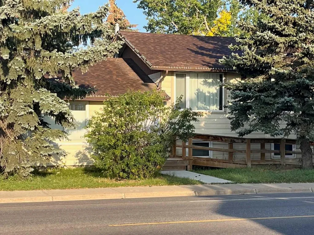 309 Main Street NW Airdrie AB T4B 1E2