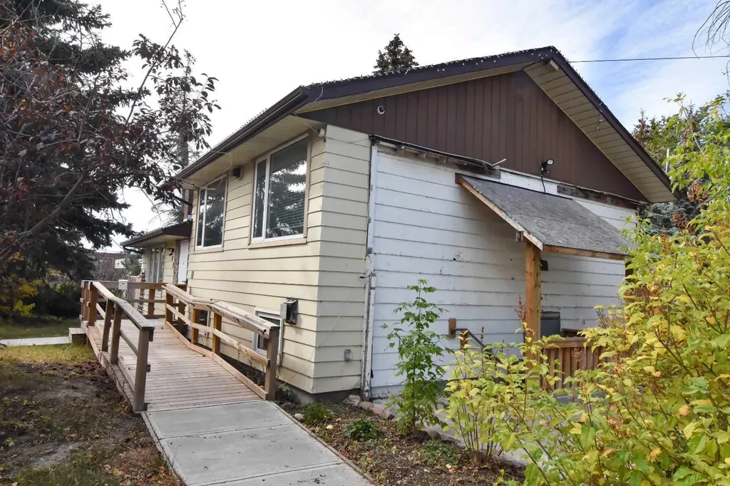 309 Main Street NW Airdrie AB T4B 1E2
