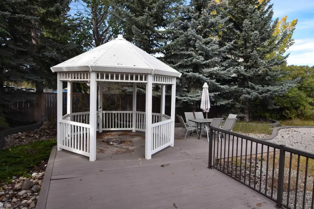 309 Main Street NW Airdrie AB T4B 1E2