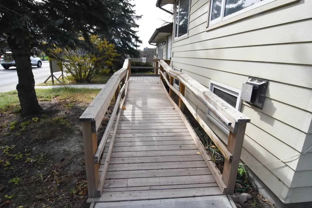 309 Main Street NW Airdrie AB T4B 1E2