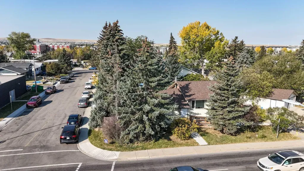 309 Main Street NW Airdrie AB T4B 1E2