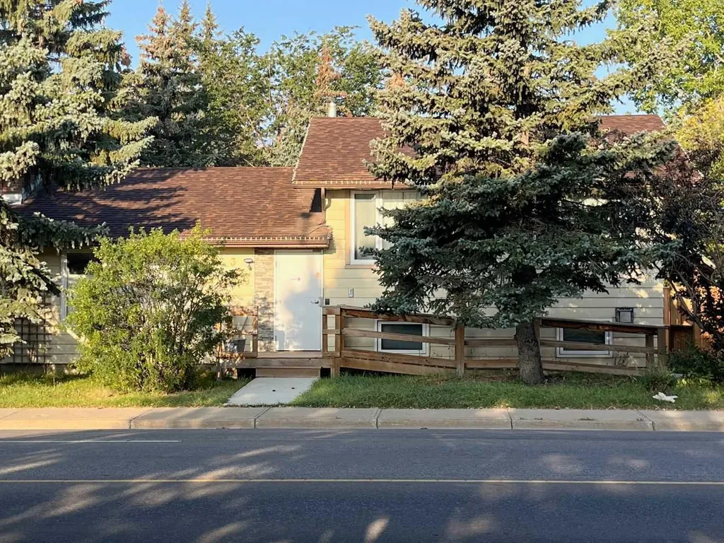 309 Main Street NW Airdrie AB T4B 1E2