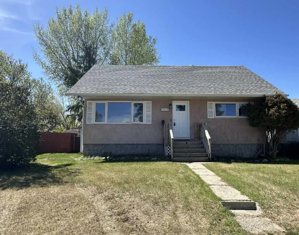 5115 61 Avenue Ponoka AB T4J 1E8