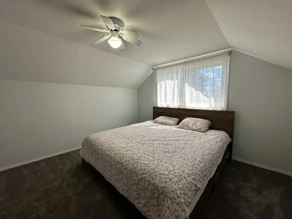 5115 61 Avenue Ponoka AB T4J 1E8