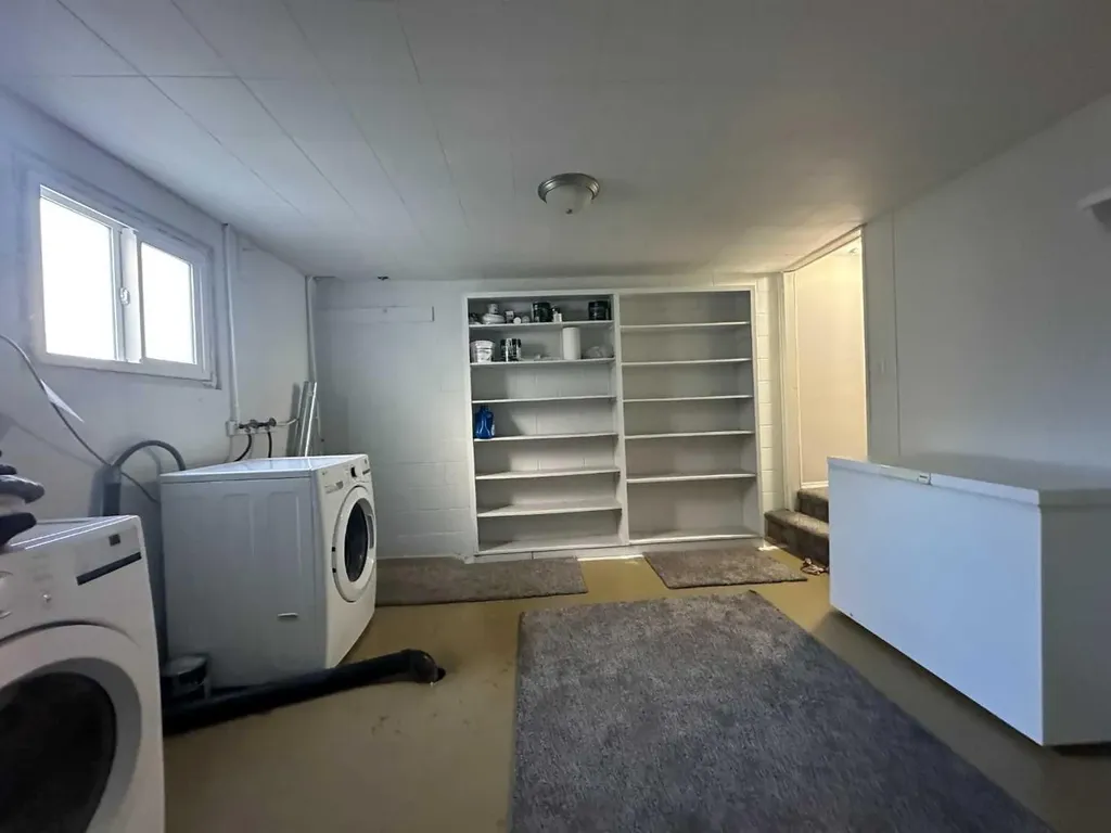 5115 61 Avenue Ponoka AB T4J 1E8