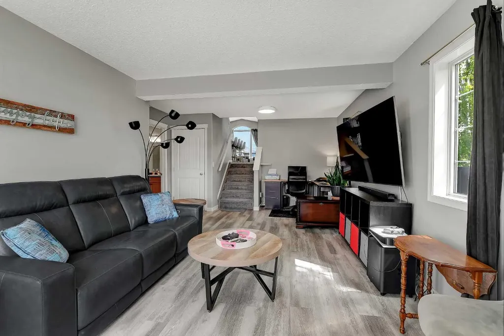 9302 91 Street Grande Prairie AB T8X0C7