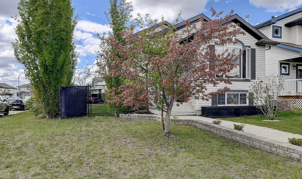 9302 91 Street Grande Prairie AB T8X0C7
