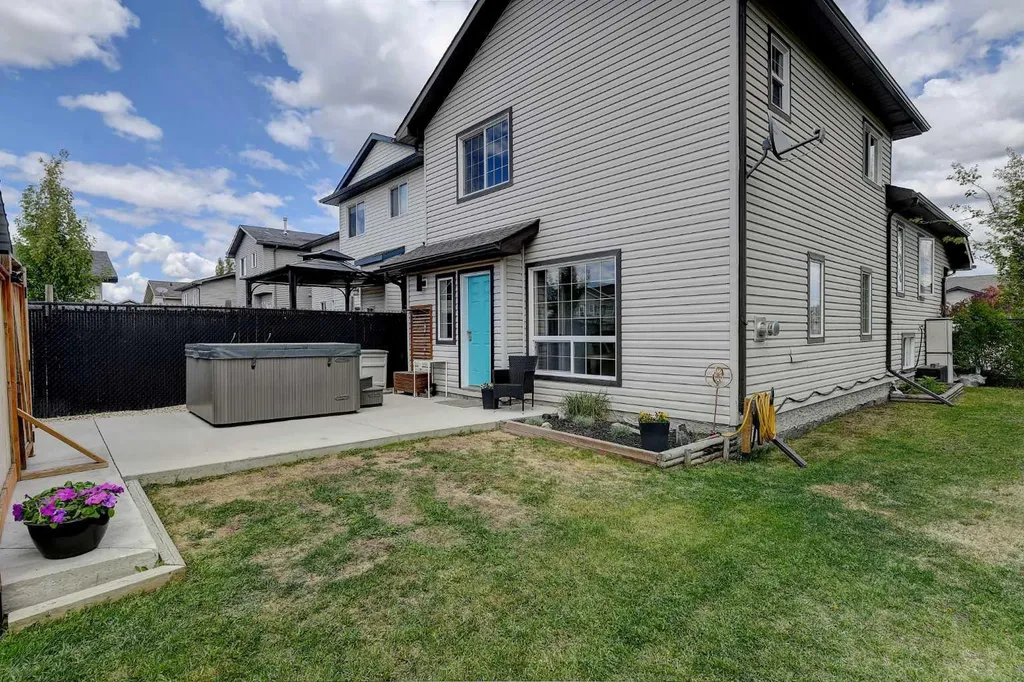 9302 91 Street Grande Prairie AB T8X0C7