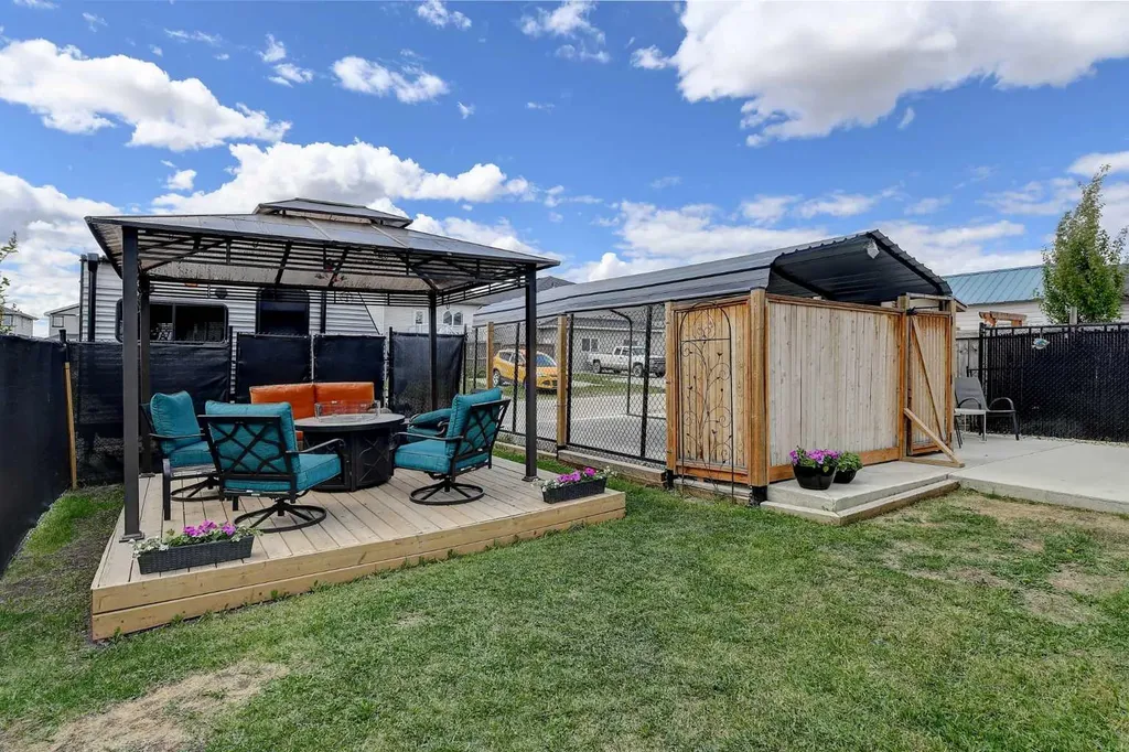 9302 91 Street Grande Prairie AB T8X0C7