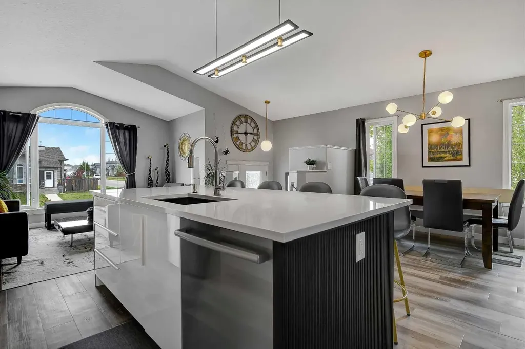 9302 91 Street Grande Prairie AB T8X0C7