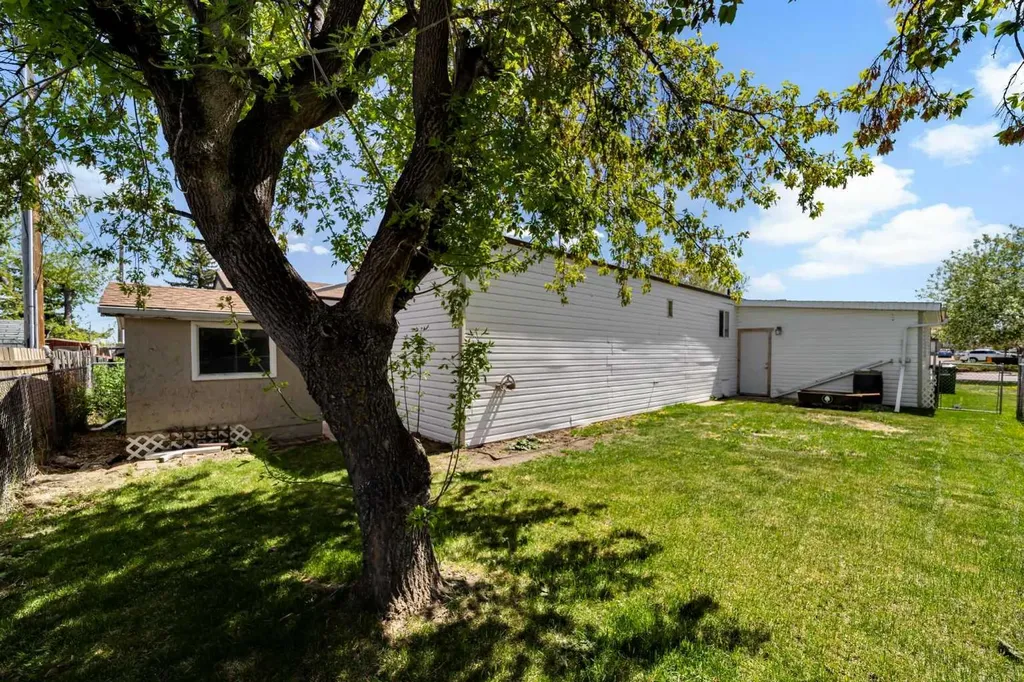 4804C 54 Avenue Camrose AB T4V 3A4
