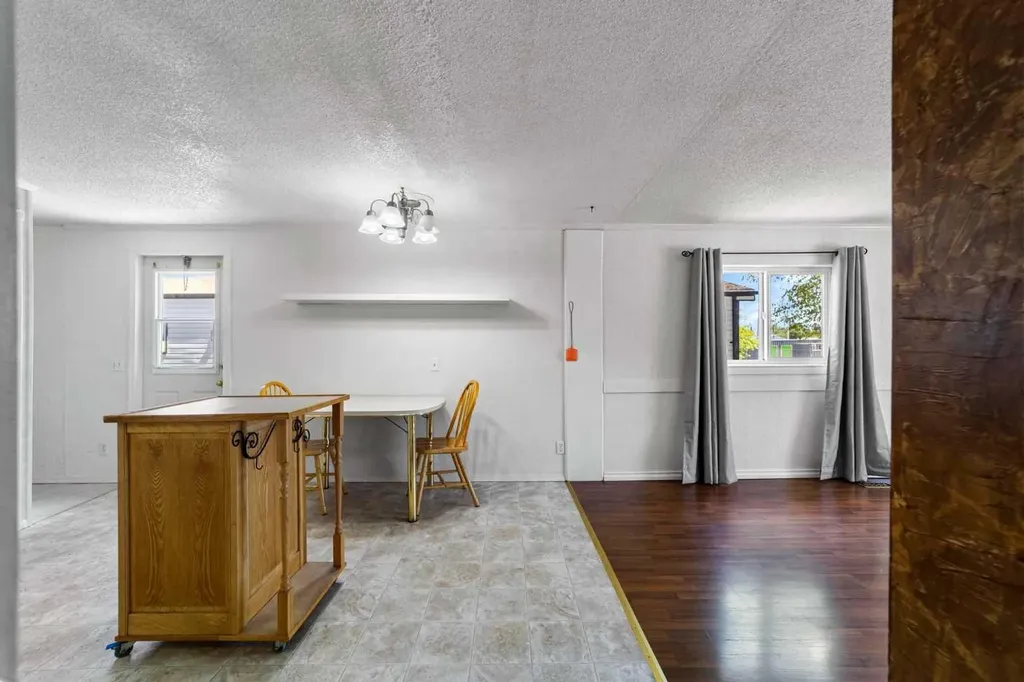 4804C 54 Avenue Camrose AB T4V 3A4