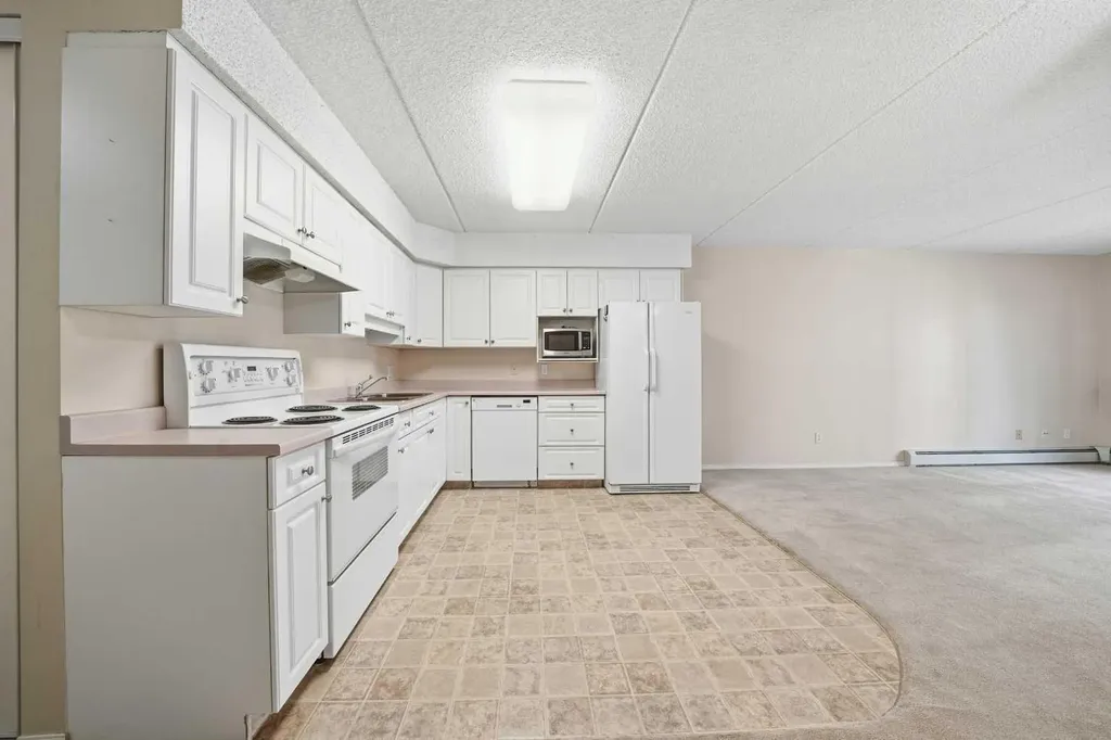 4522 47a Avenue Red Deer AB T4N 3R3