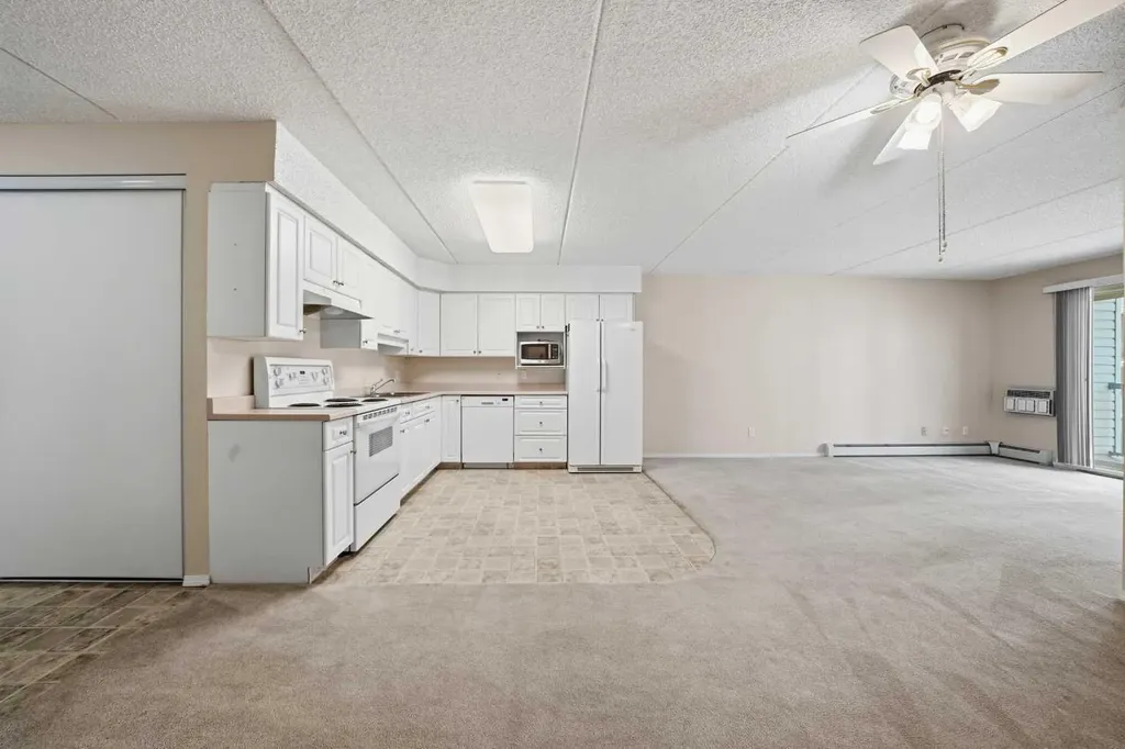 4522 47a Avenue Red Deer AB T4N 3R3