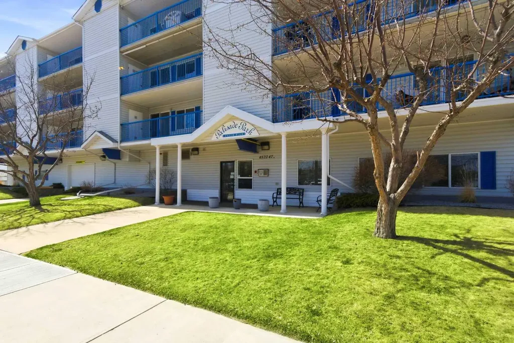 4522 47a Avenue Red Deer AB T4N 3R3
