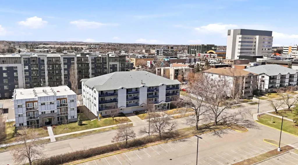 4522 47a Avenue Red Deer AB T4N 3R3