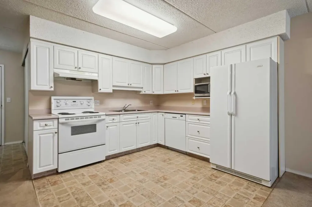 4522 47a Avenue Red Deer AB T4N 3R3