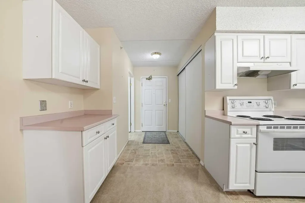 4522 47a Avenue Red Deer AB T4N 3R3