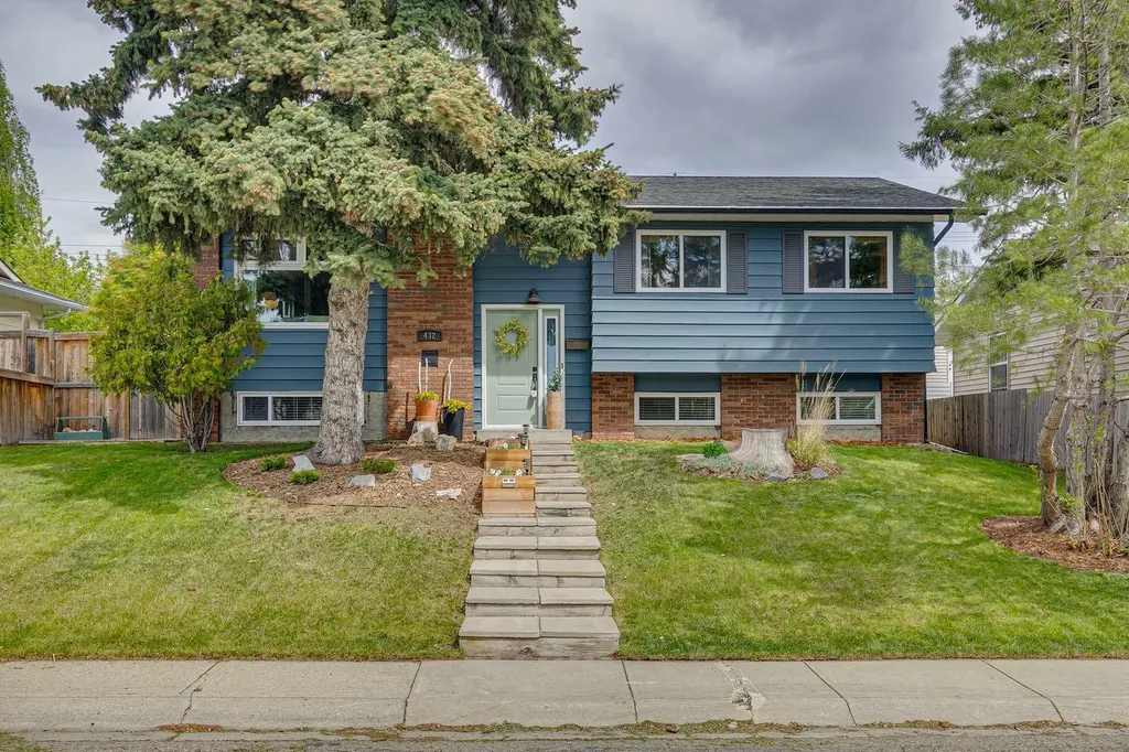 432 Queensland Road SE Calgary AB T2J4G9