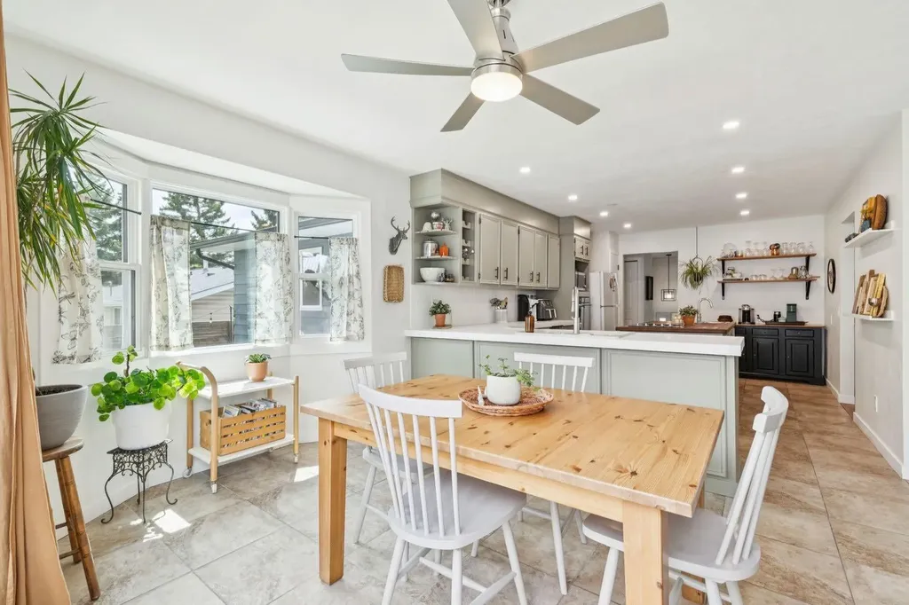 432 Queensland Road SE Calgary AB T2J4G9