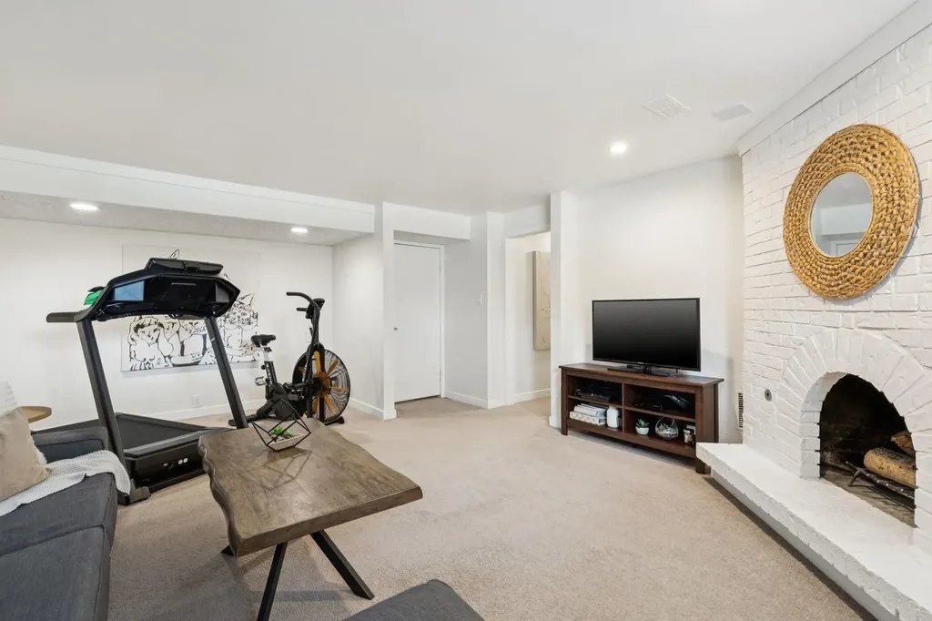 432 Queensland Road SE Calgary AB T2J4G9