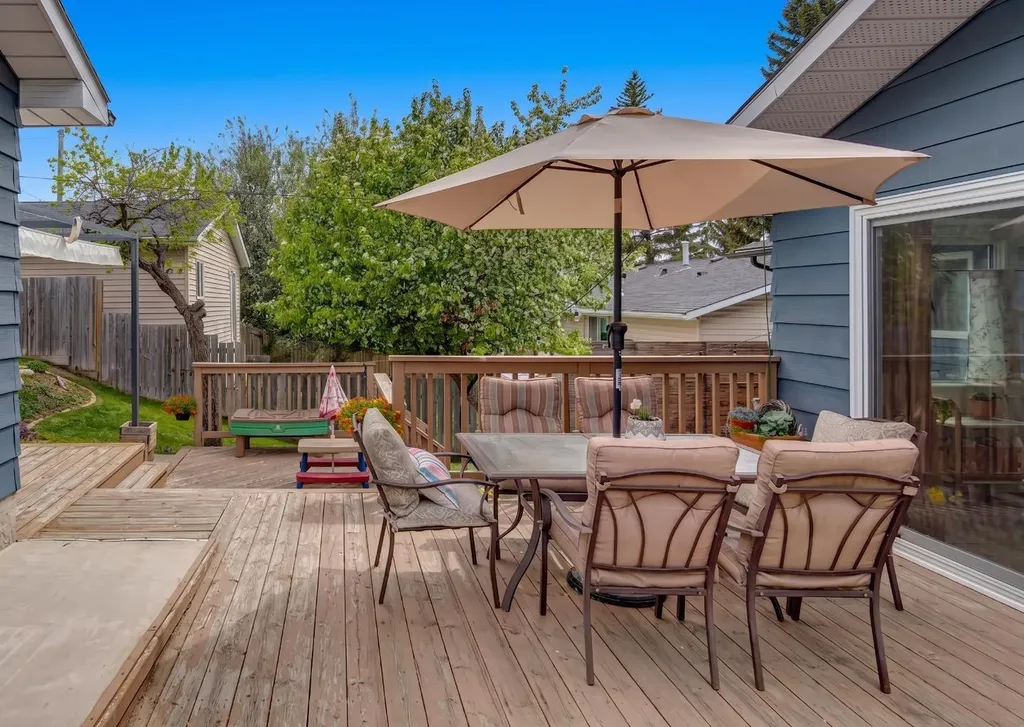 432 Queensland Road SE Calgary AB T2J4G9