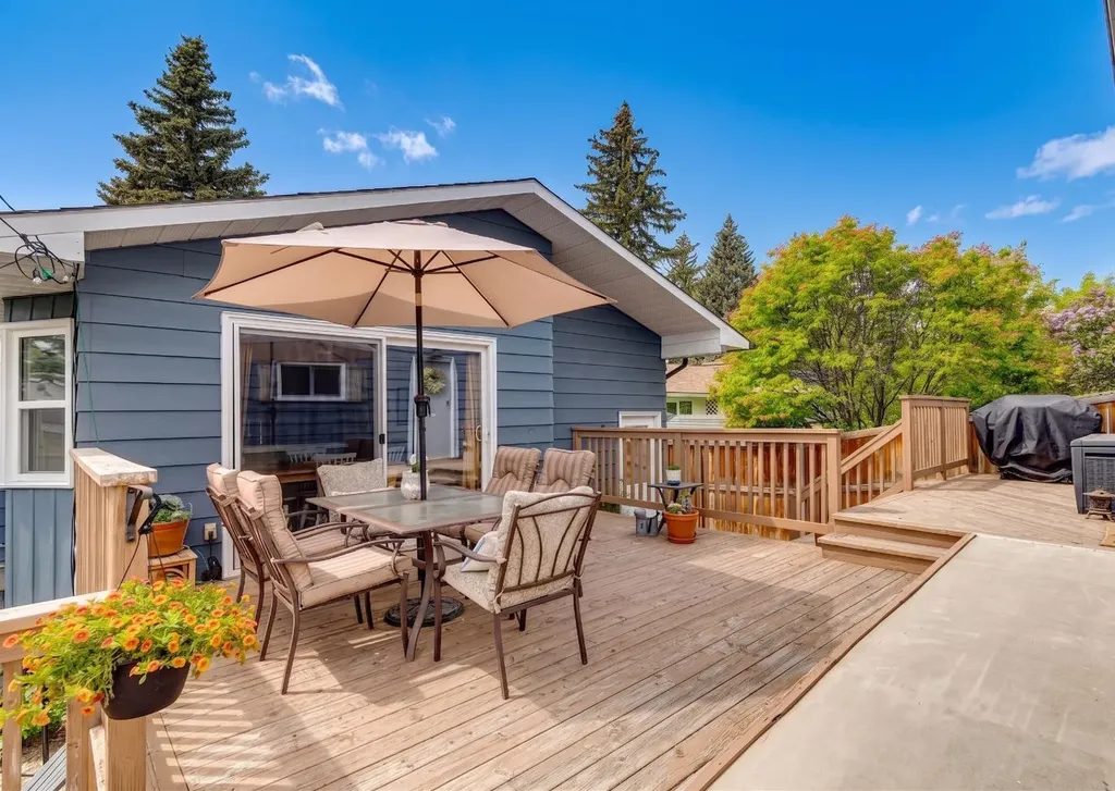 432 Queensland Road SE Calgary AB T2J4G9