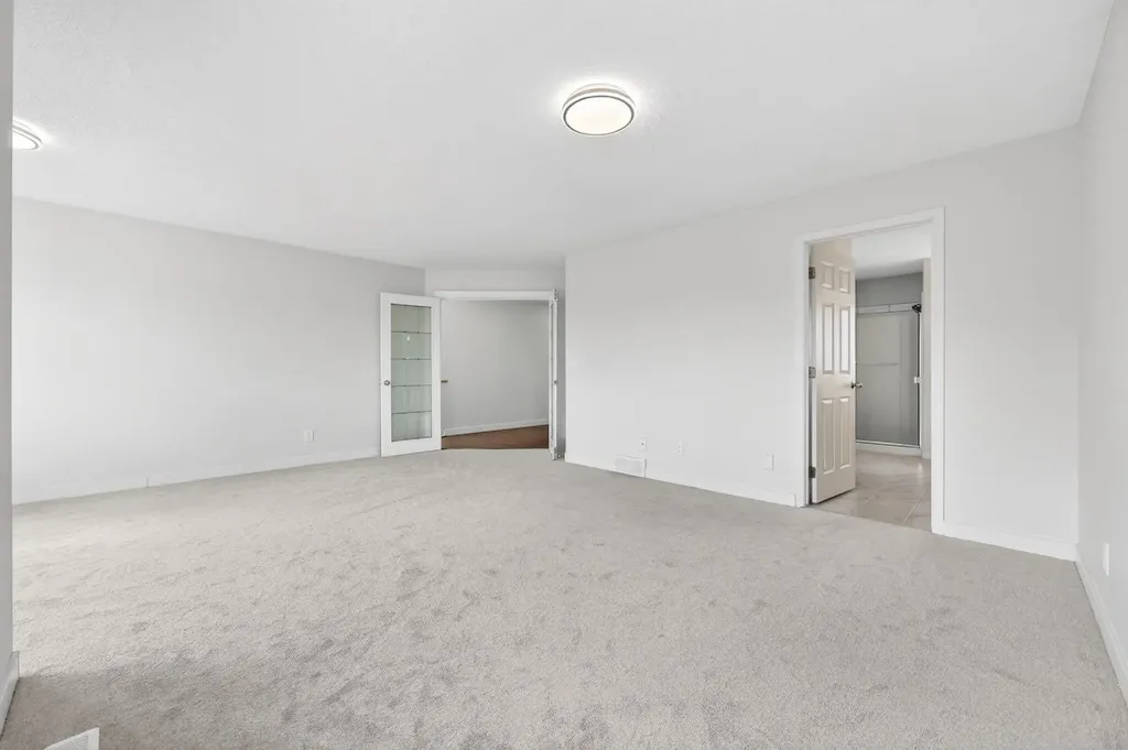 240 Cove Drive Chestermere AB T1X 1E5