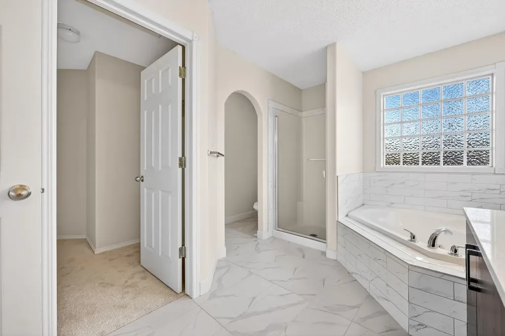 240 Cove Drive Chestermere AB T1X 1E5