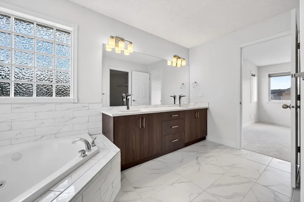 240 Cove Drive Chestermere AB T1X 1E5