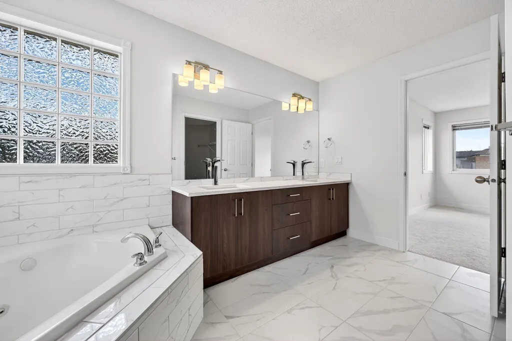 240 Cove Drive Chestermere AB T1X 1E5