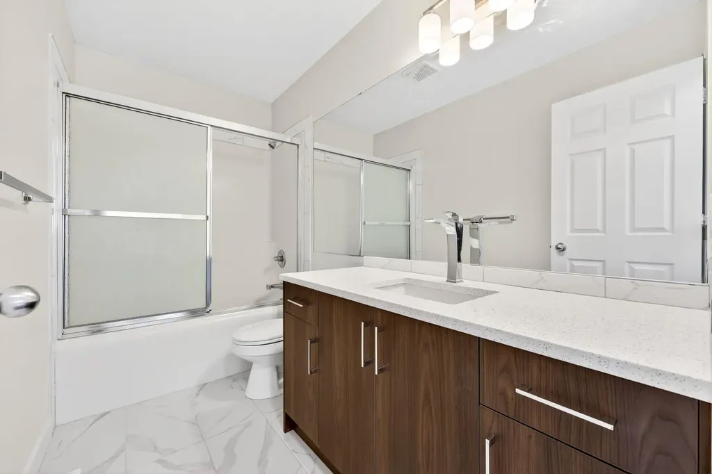 240 Cove Drive Chestermere AB T1X 1E5