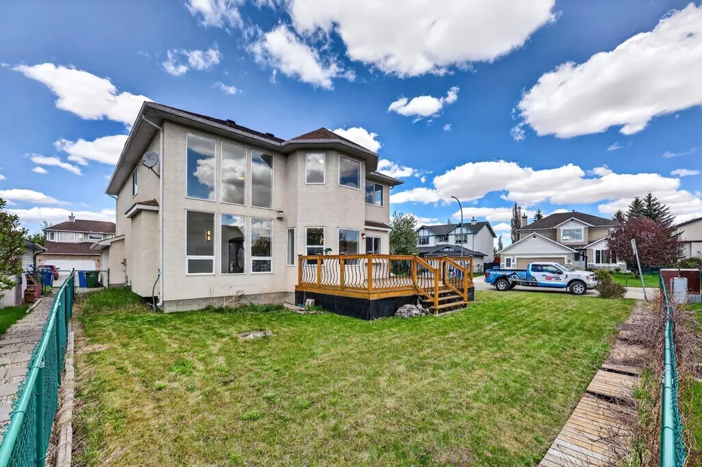 240 Cove Drive Chestermere AB T1X 1E5