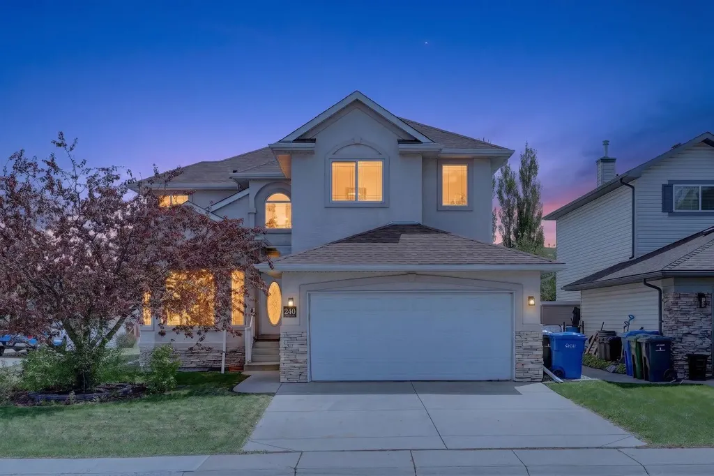 240 Cove Drive Chestermere AB T1X 1E5