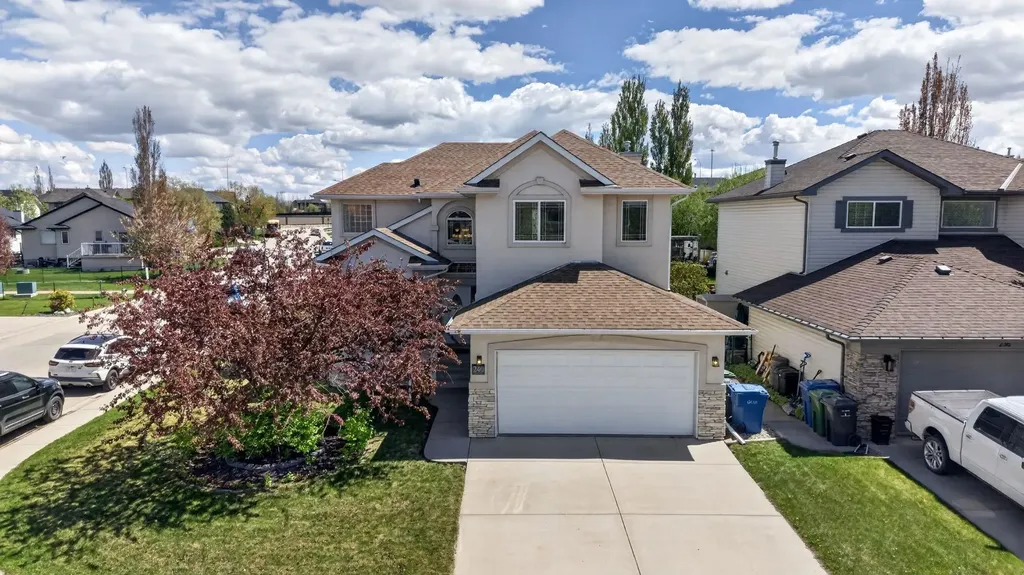 240 Cove Drive Chestermere AB T1X 1E5